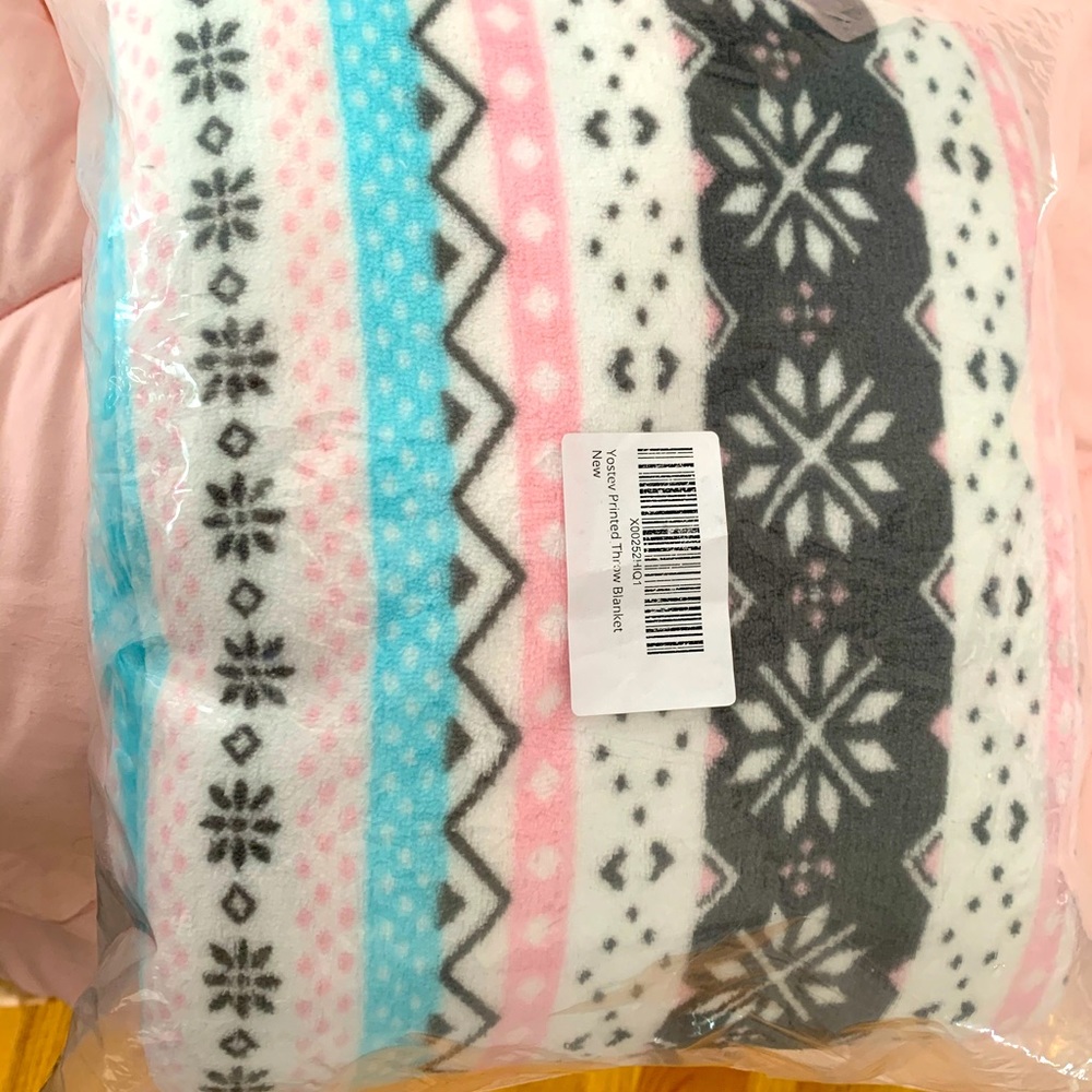 NWT fleece blanket